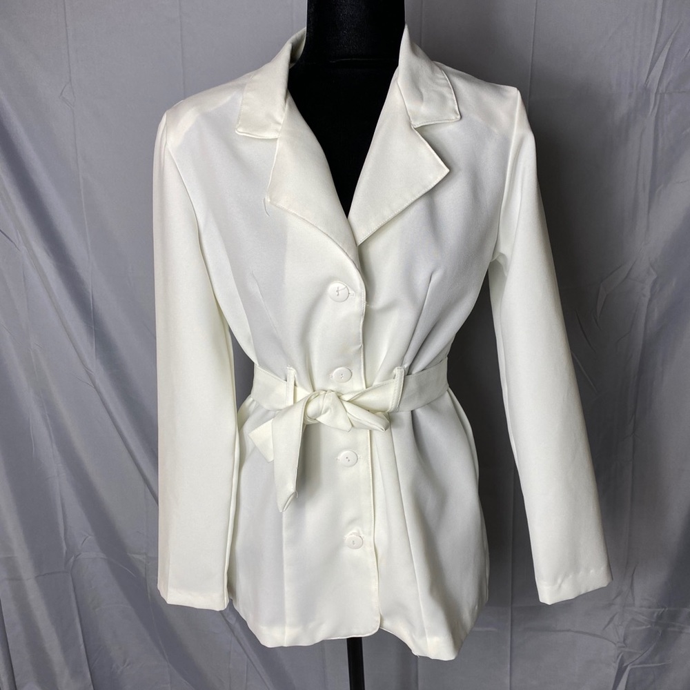 Belted blazer HOST PICK